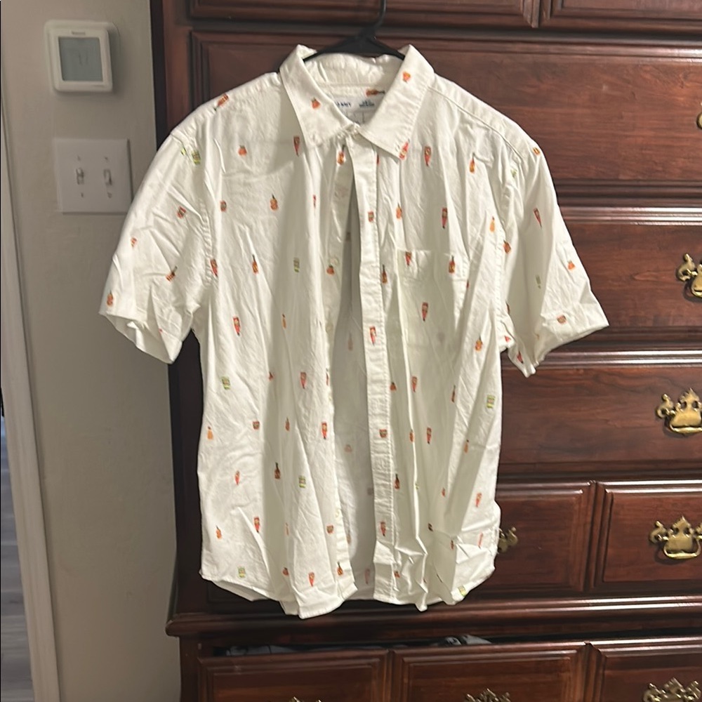 Men's White Short Sleeve Shirt with Pattern